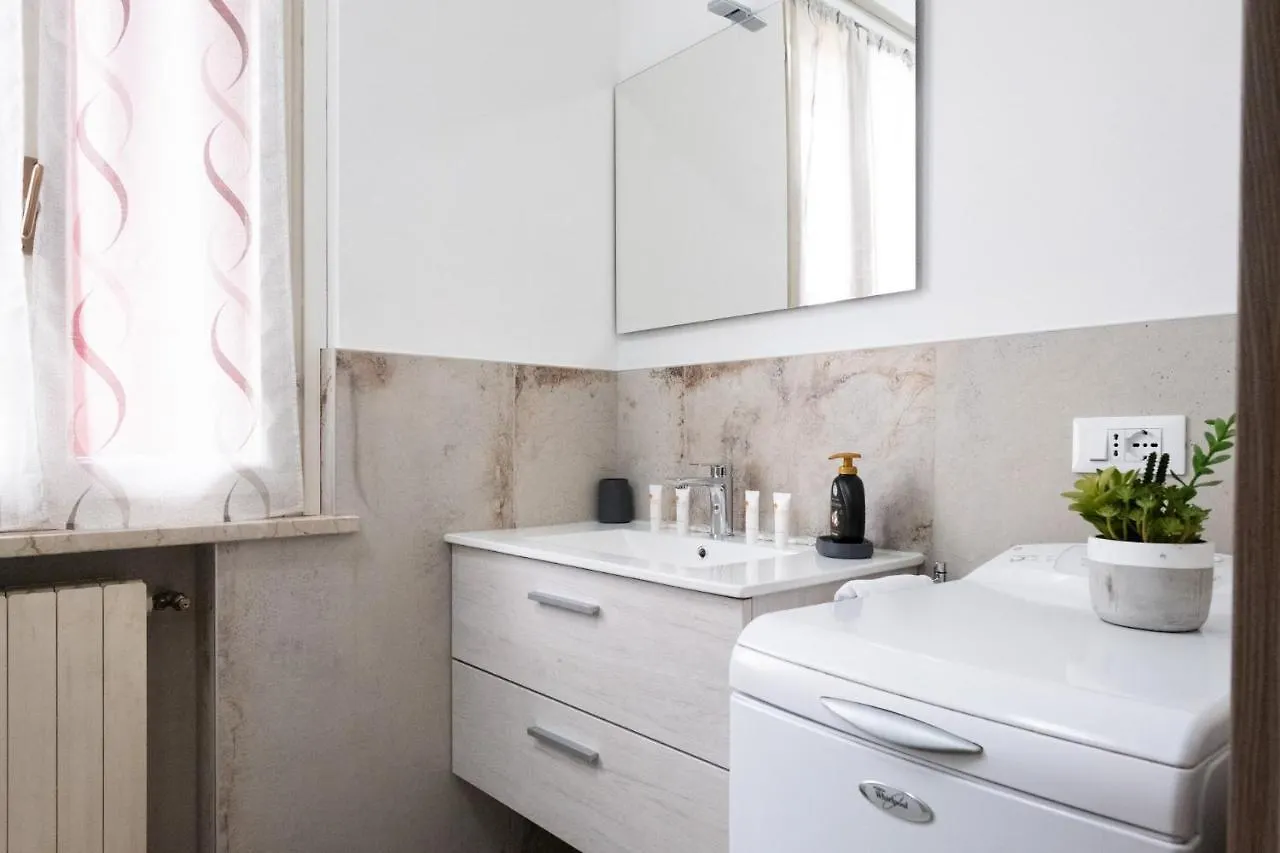 Scuderia Apartments Sirmione